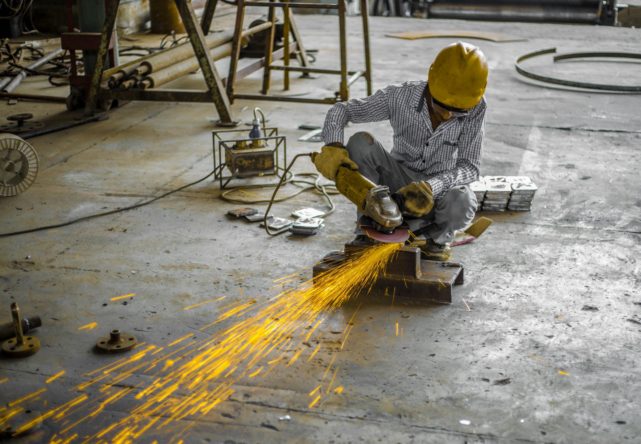 Maszyny do cięcia stali: Technologia przyszłości dla przemysłu metalurgicznego