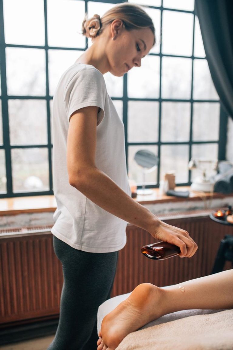 Zyskaj 2 godziny pracy dziennie! jak mobilny masaż zwiększa efektywność w firmach?